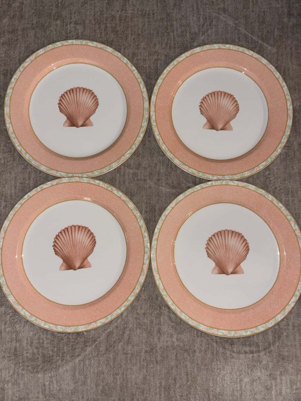 Set of 4 Victoria & Beale Casual Atlantis Dinner Plates 10.75" Seashell 9044